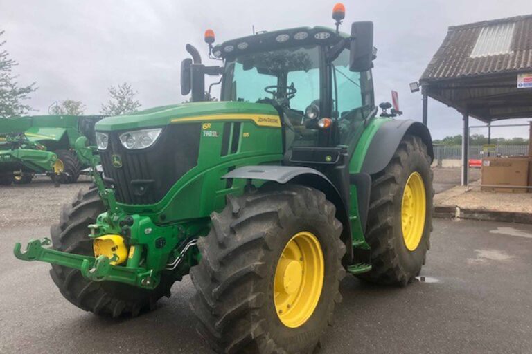 John Deere 6R 195