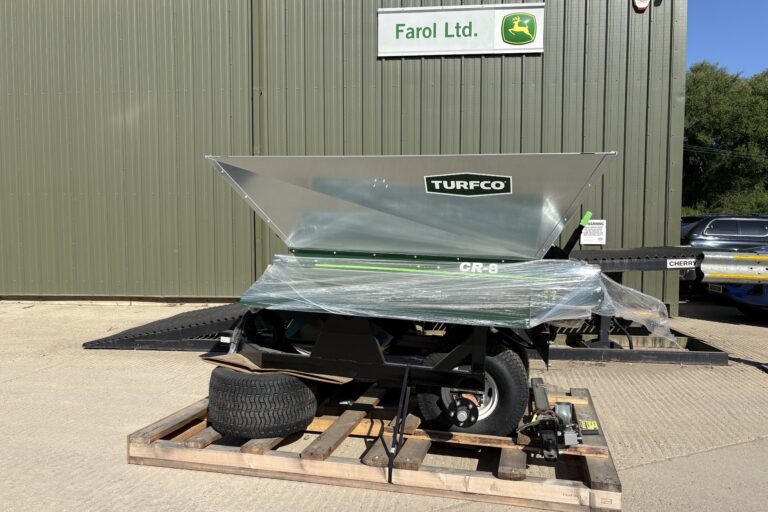 Turfco CR-8 Trailed Top Dresser