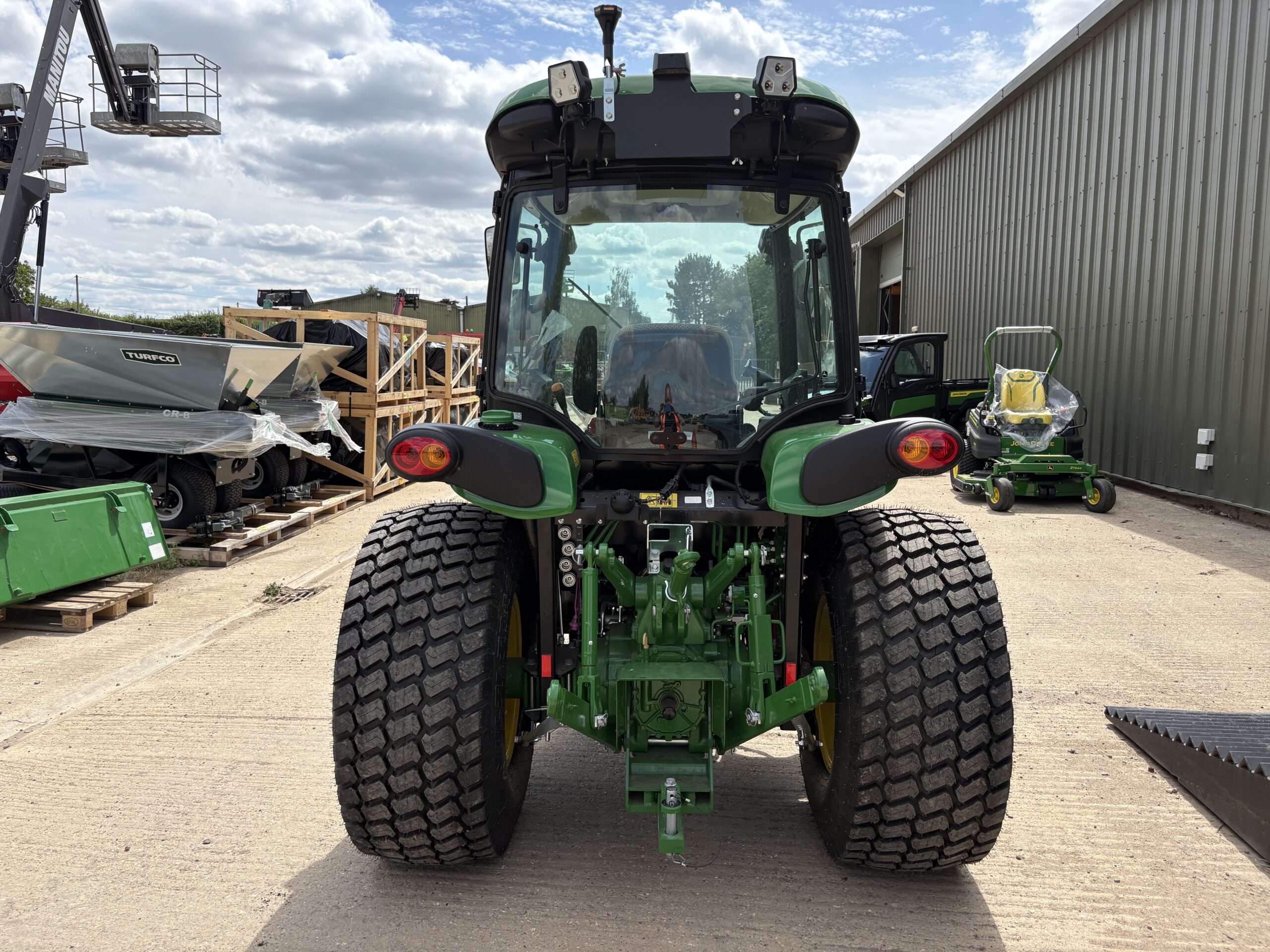 John Deere 4052R