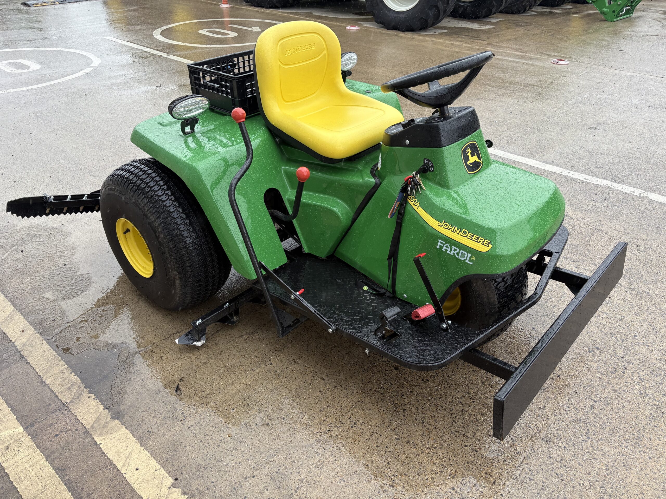 John Deere 1200A bunker bike rake