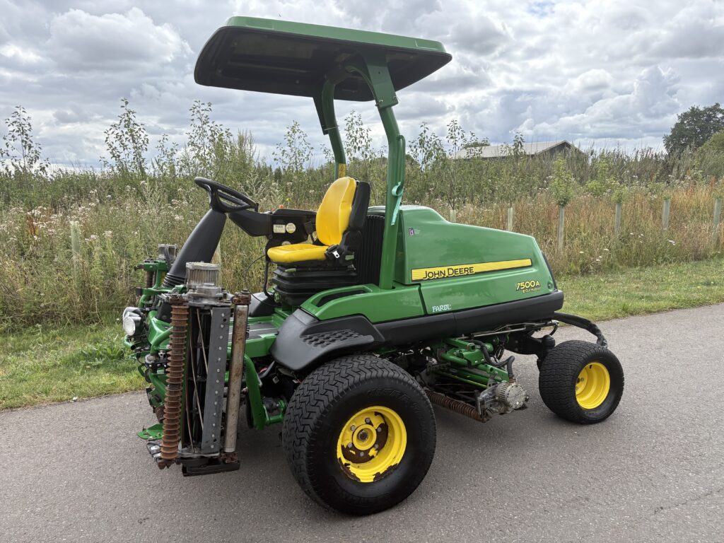 John Deere 7500AE Fairway Mower