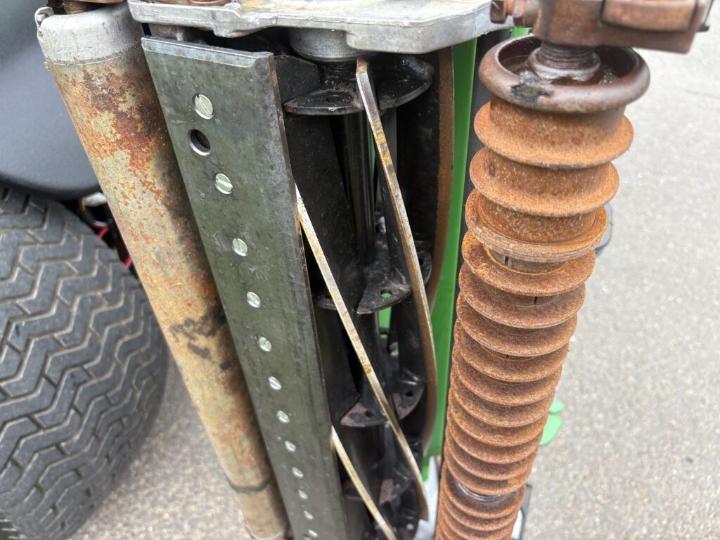 John Deere 7500AE Fairway Mower - Image 7