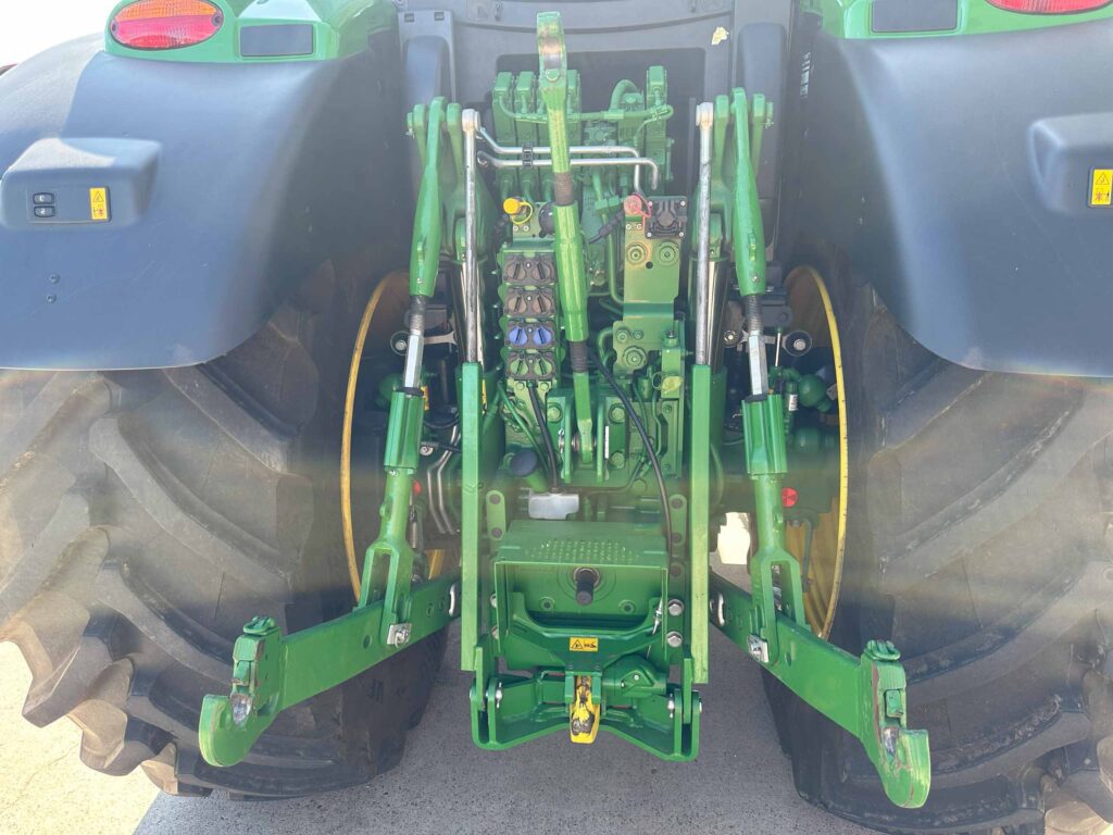 John Deere 6R 215 - Image 5