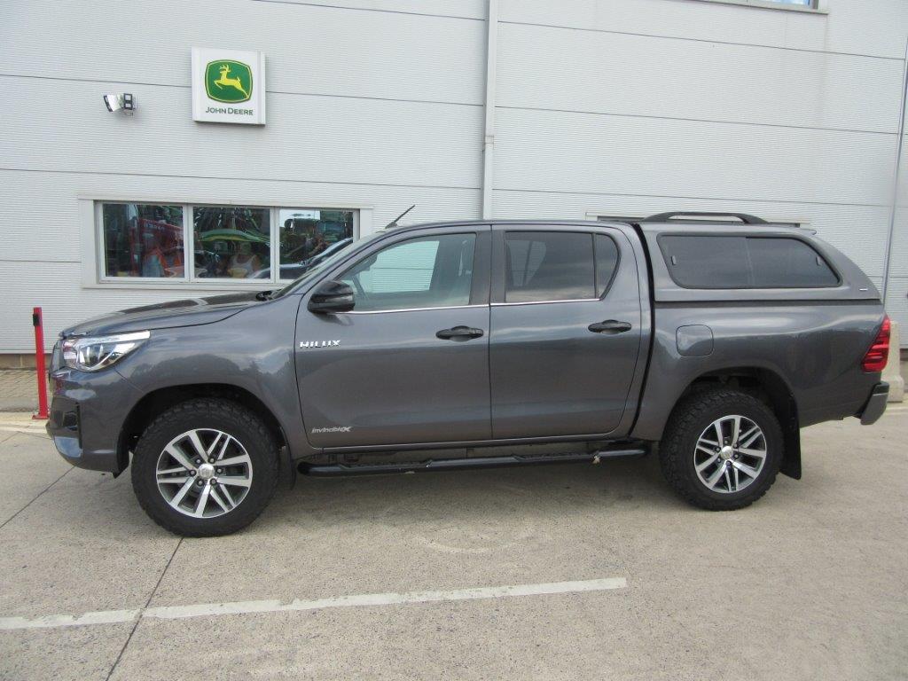 Toyota HILUX INVINCIBLE X