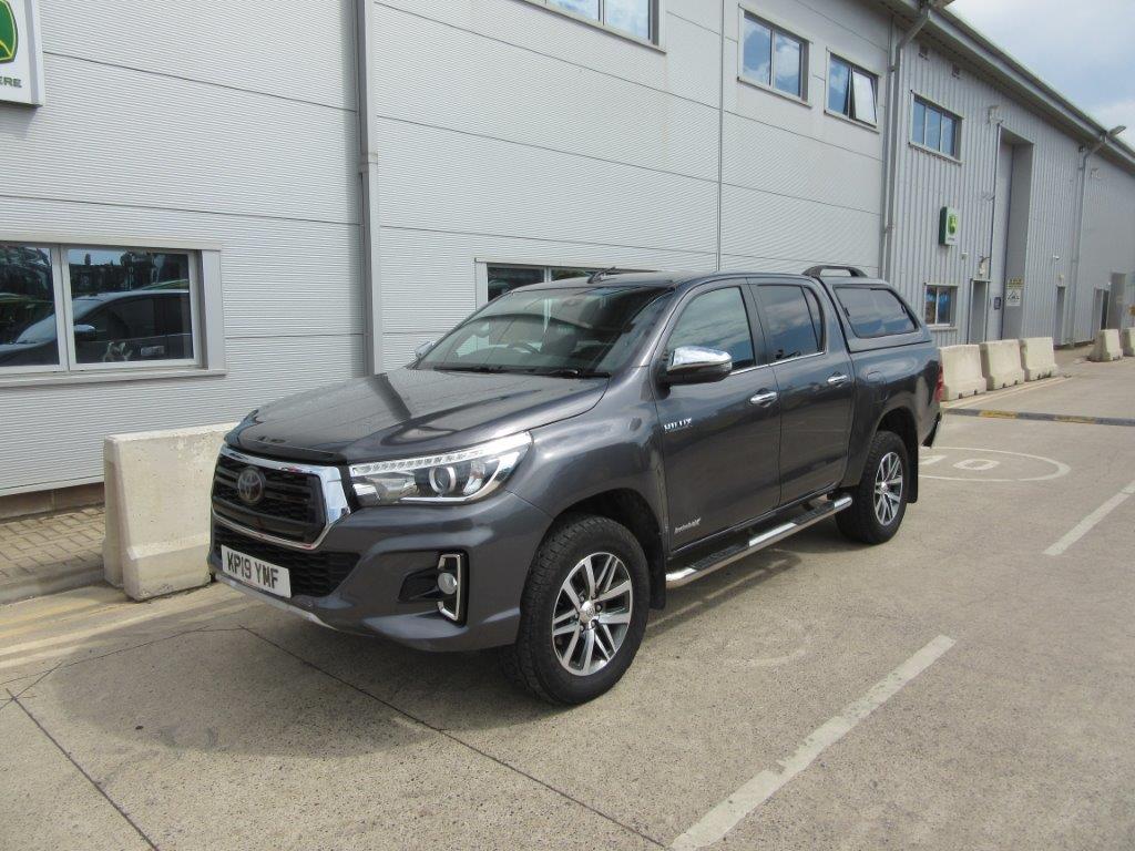 Toyota HILUX INVINCIBLE X