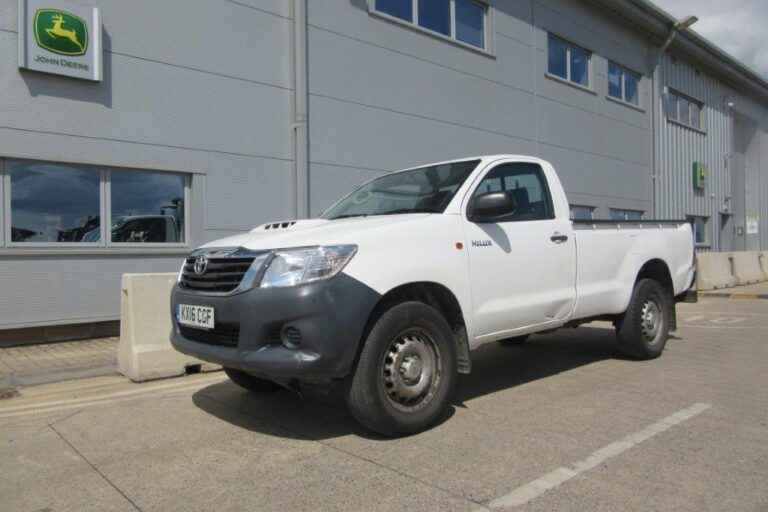TOYOTA HILUX HI-LUXURY ACTIVE D-4D SINGLE CAB