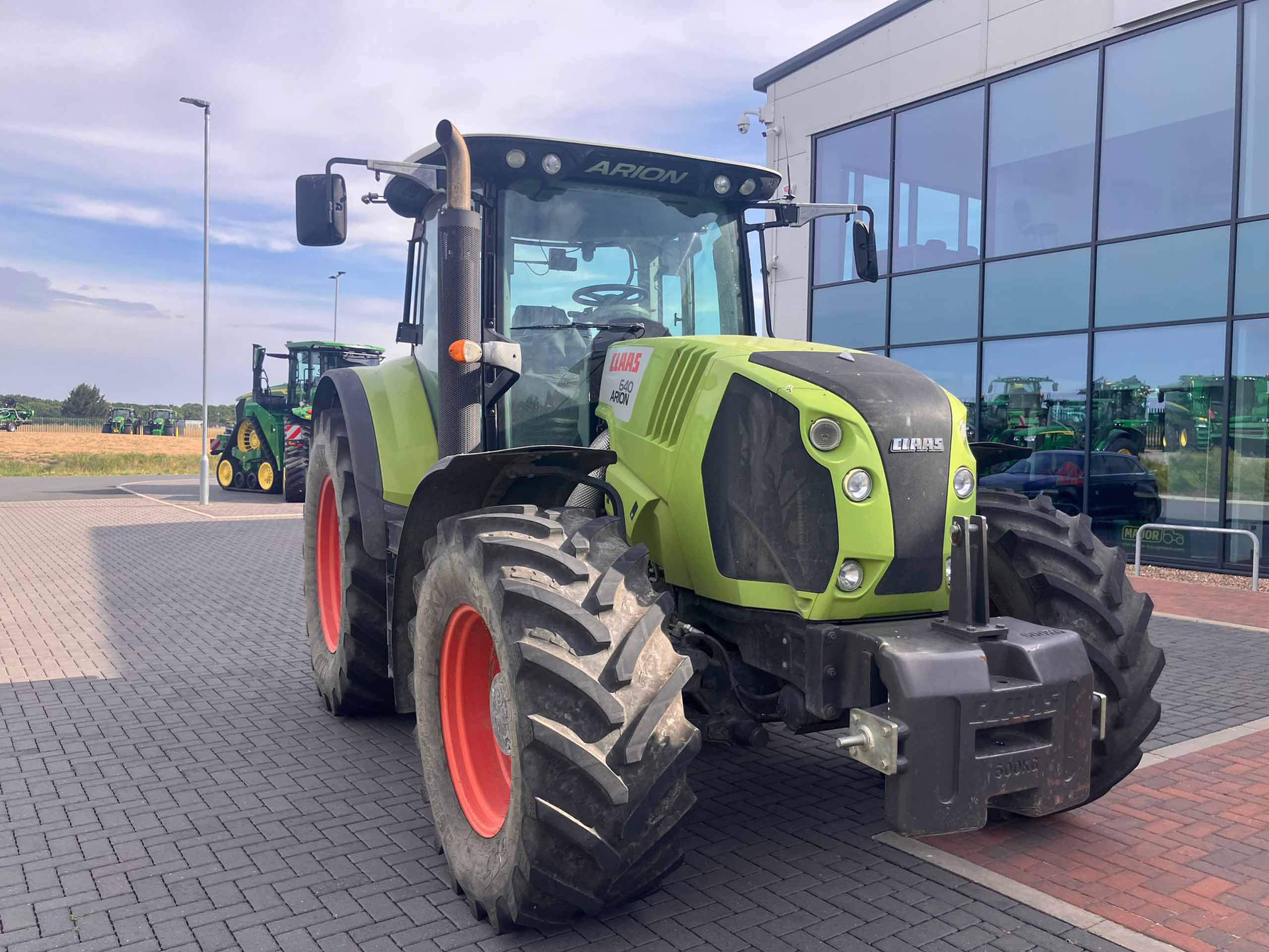 CLAAS Arion 640