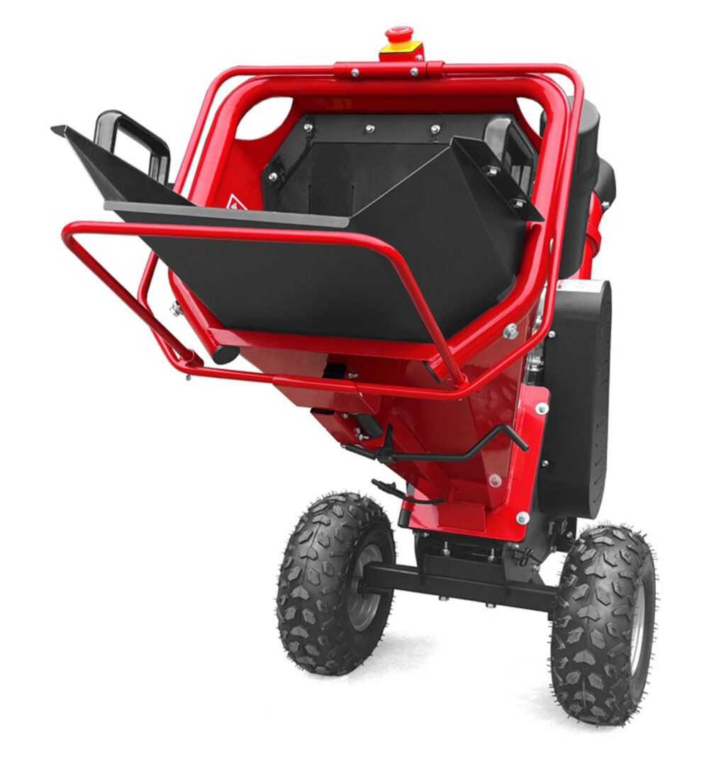 Cobra 700L 4" Capacity Towable Wood Chipper - Image 3