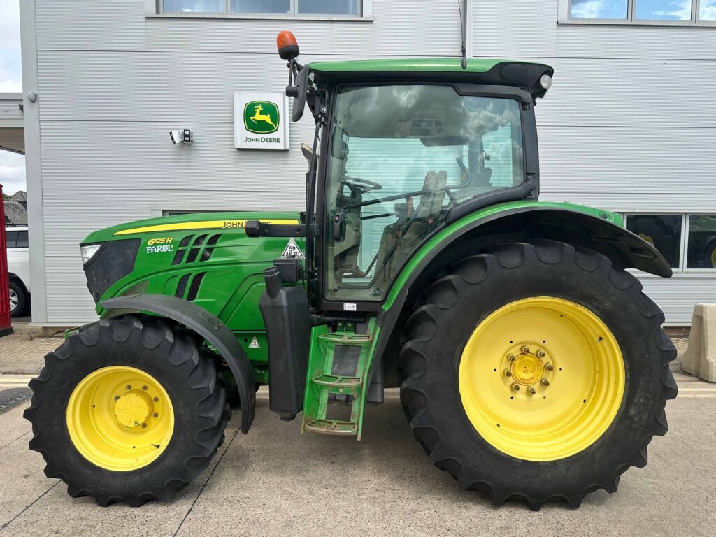 John Deere 6125R - Image 16