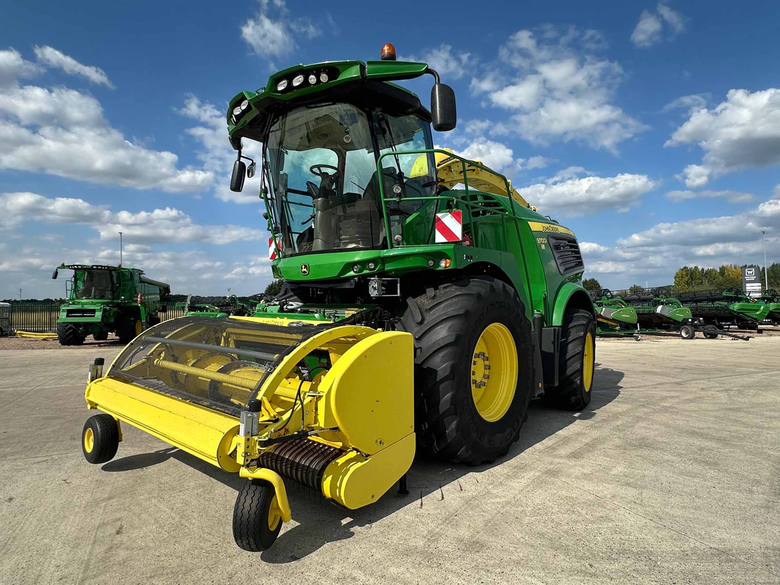 John Deere 9700i