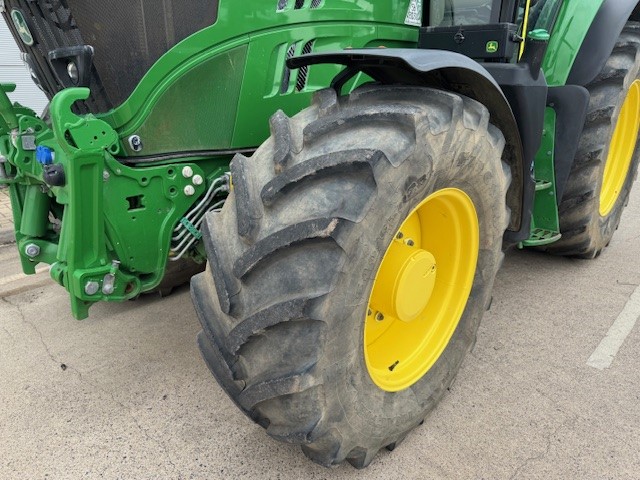 John Deere 6155M