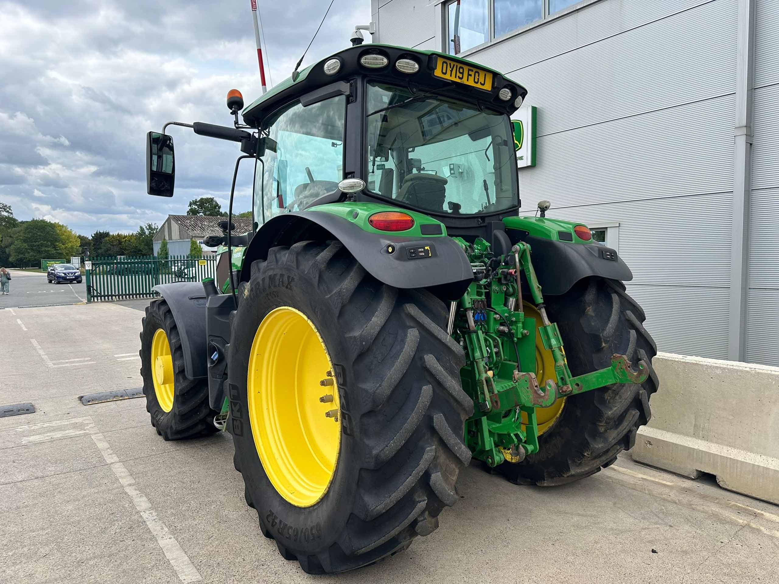 John Deere 6155R