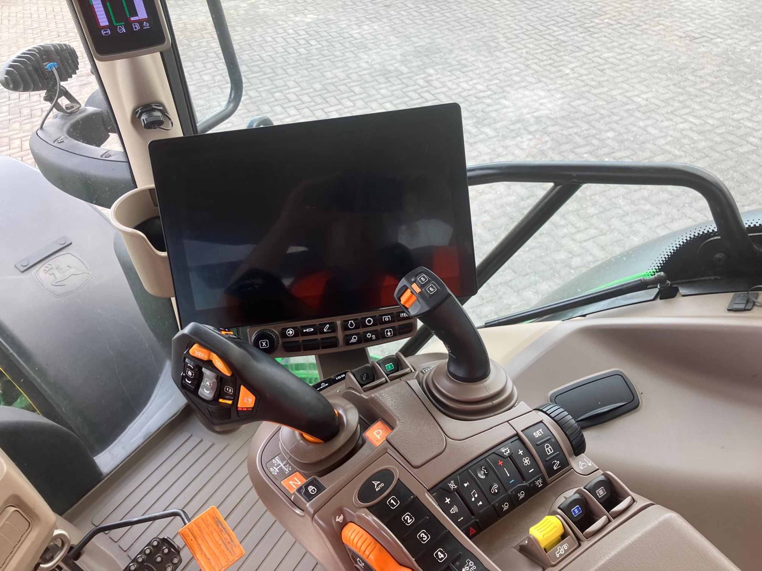 John Deere 6R 155
