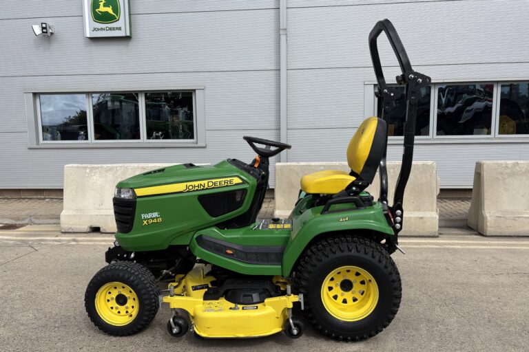 John Deere X948 Commercial Lawn Tractor