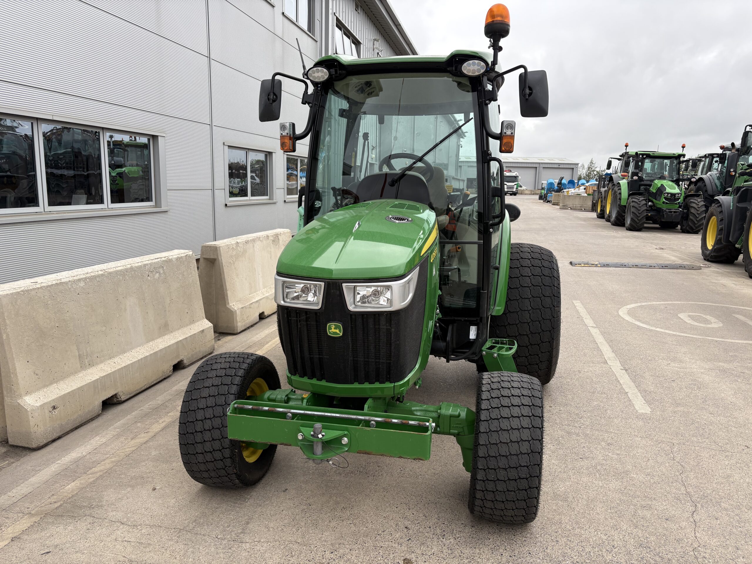 John Deere 4066R