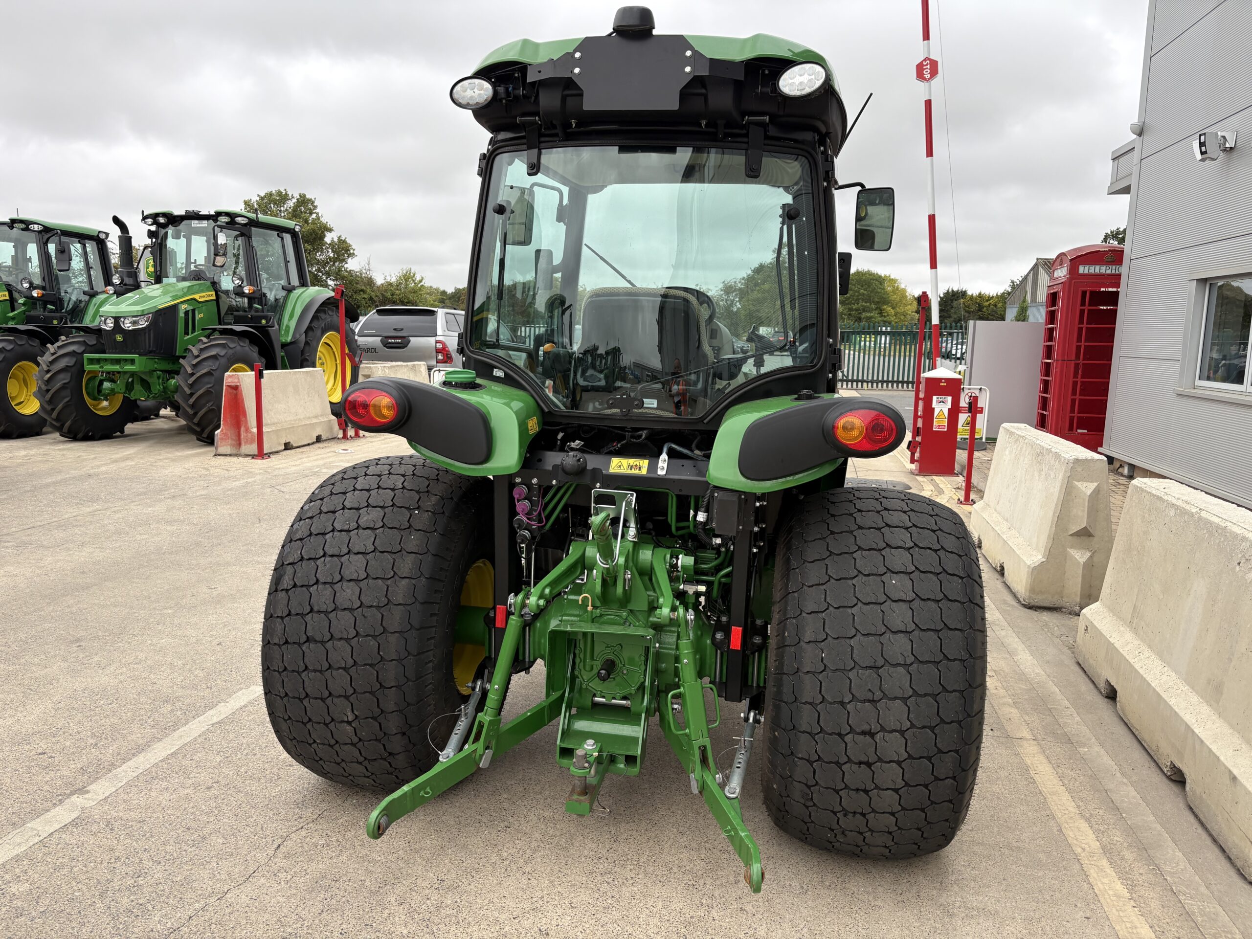 John Deere 4066R