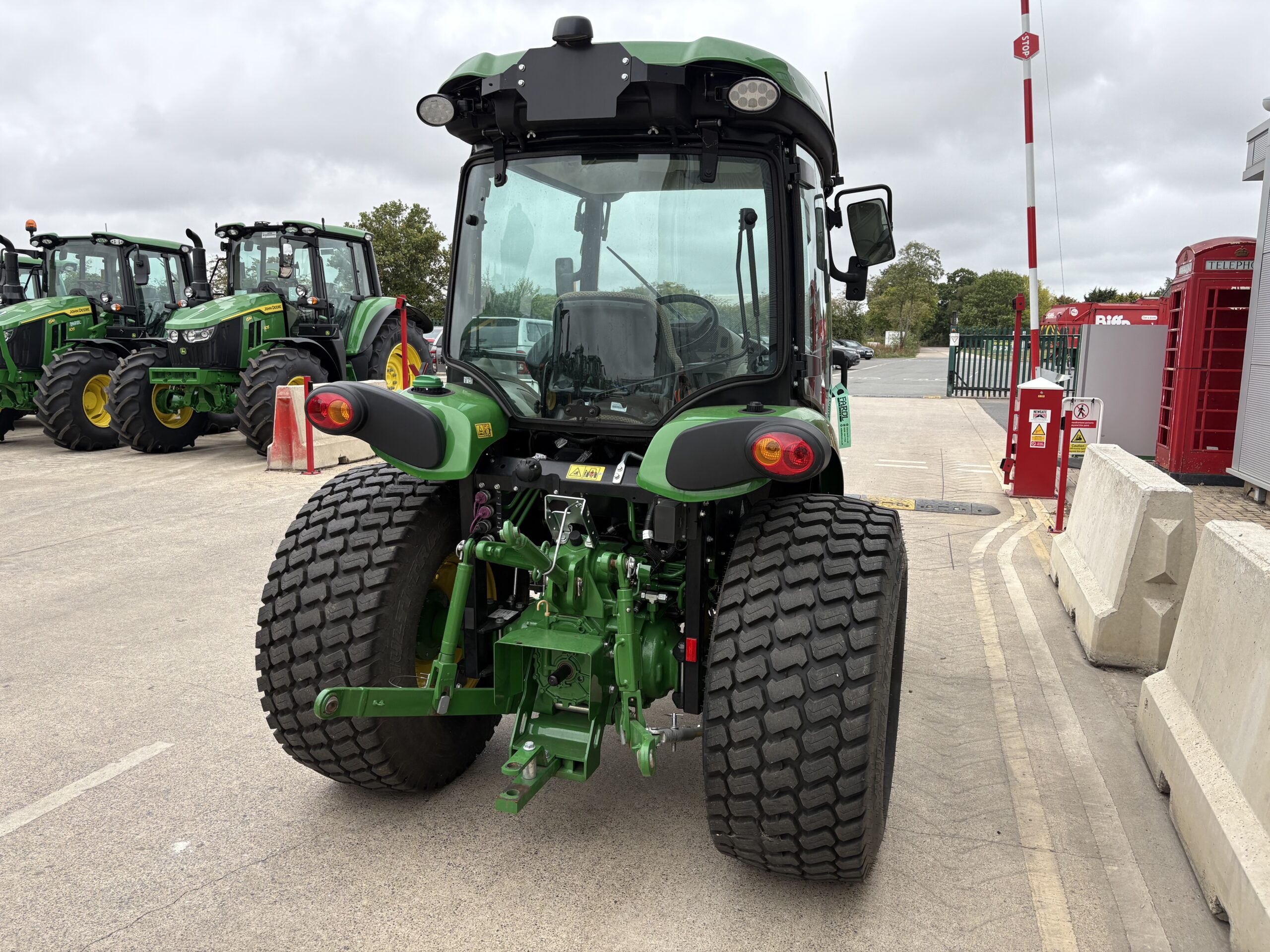 John Deere 4066R