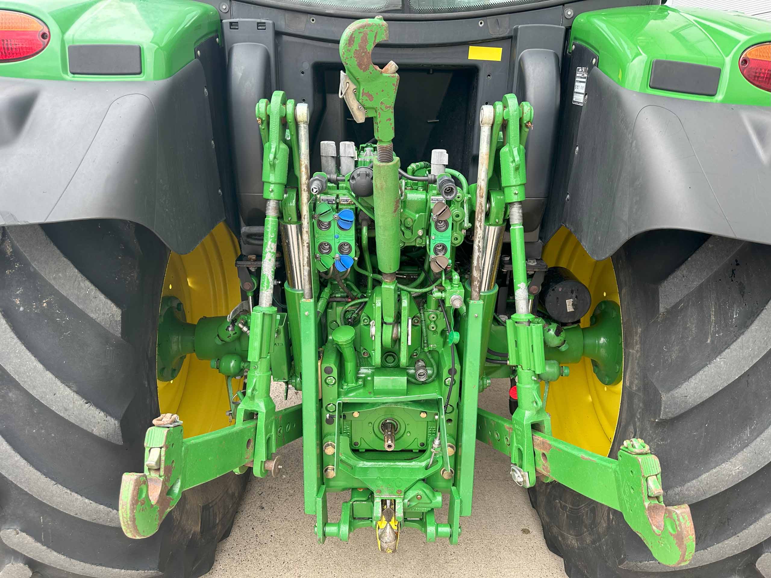 John Deere 6125R