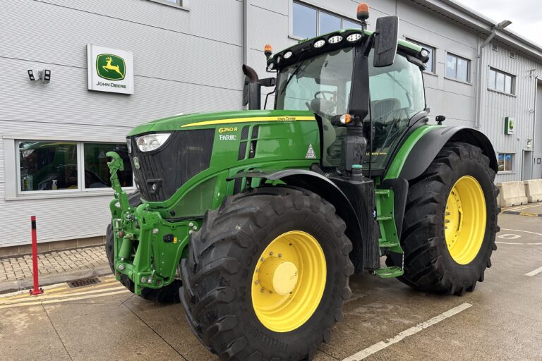 John Deere 6250R
