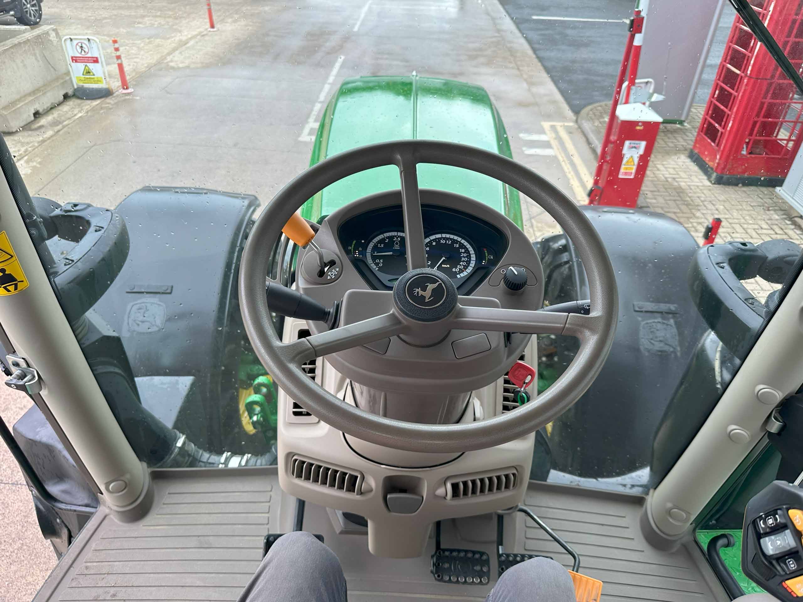 John Deere 6250R