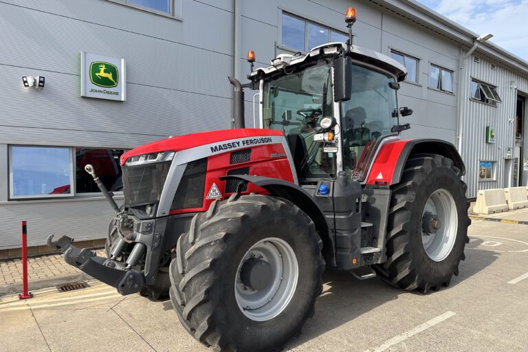 Massey Ferguson 8S.245