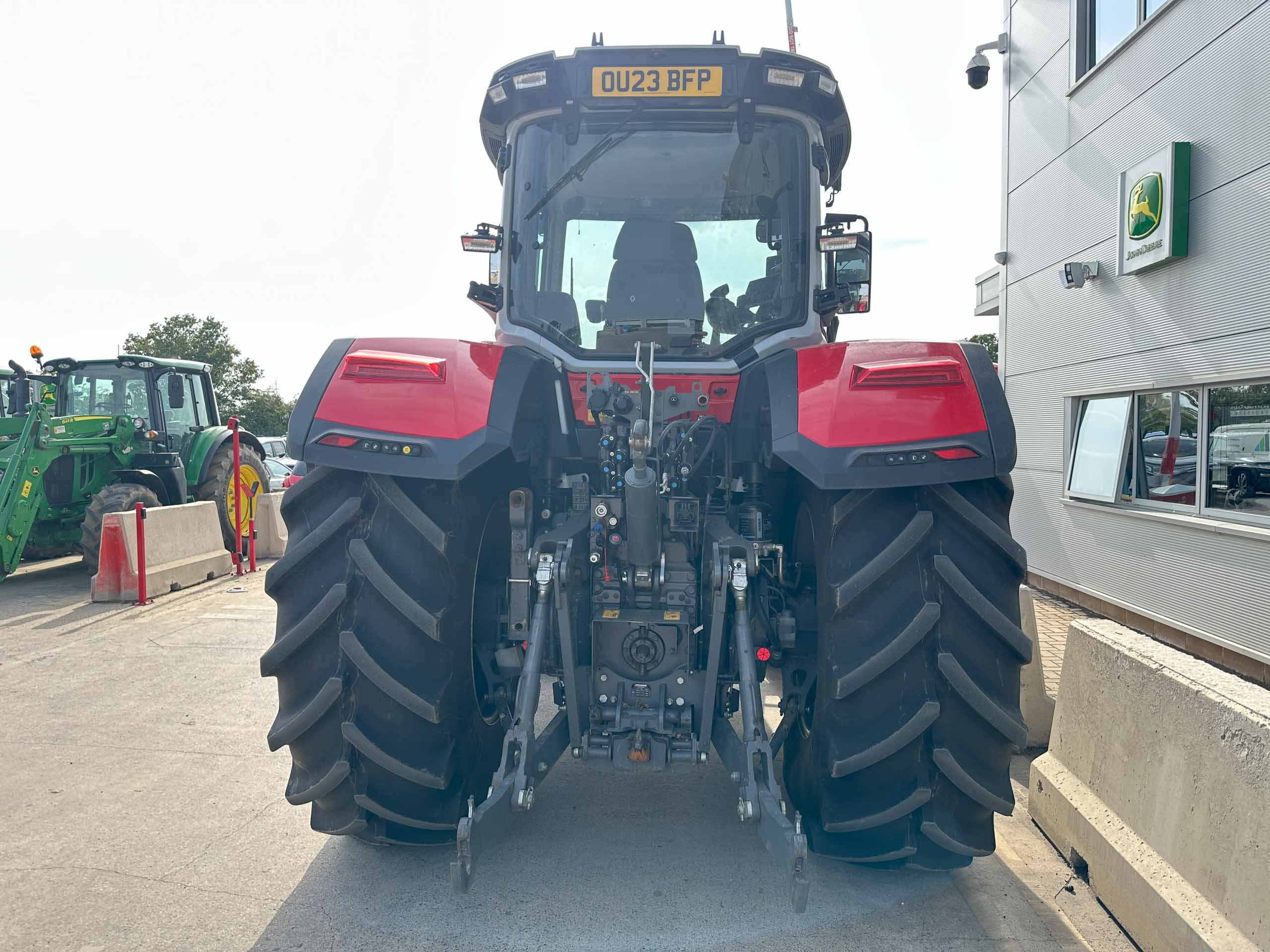 Massey Ferguson 8S.245