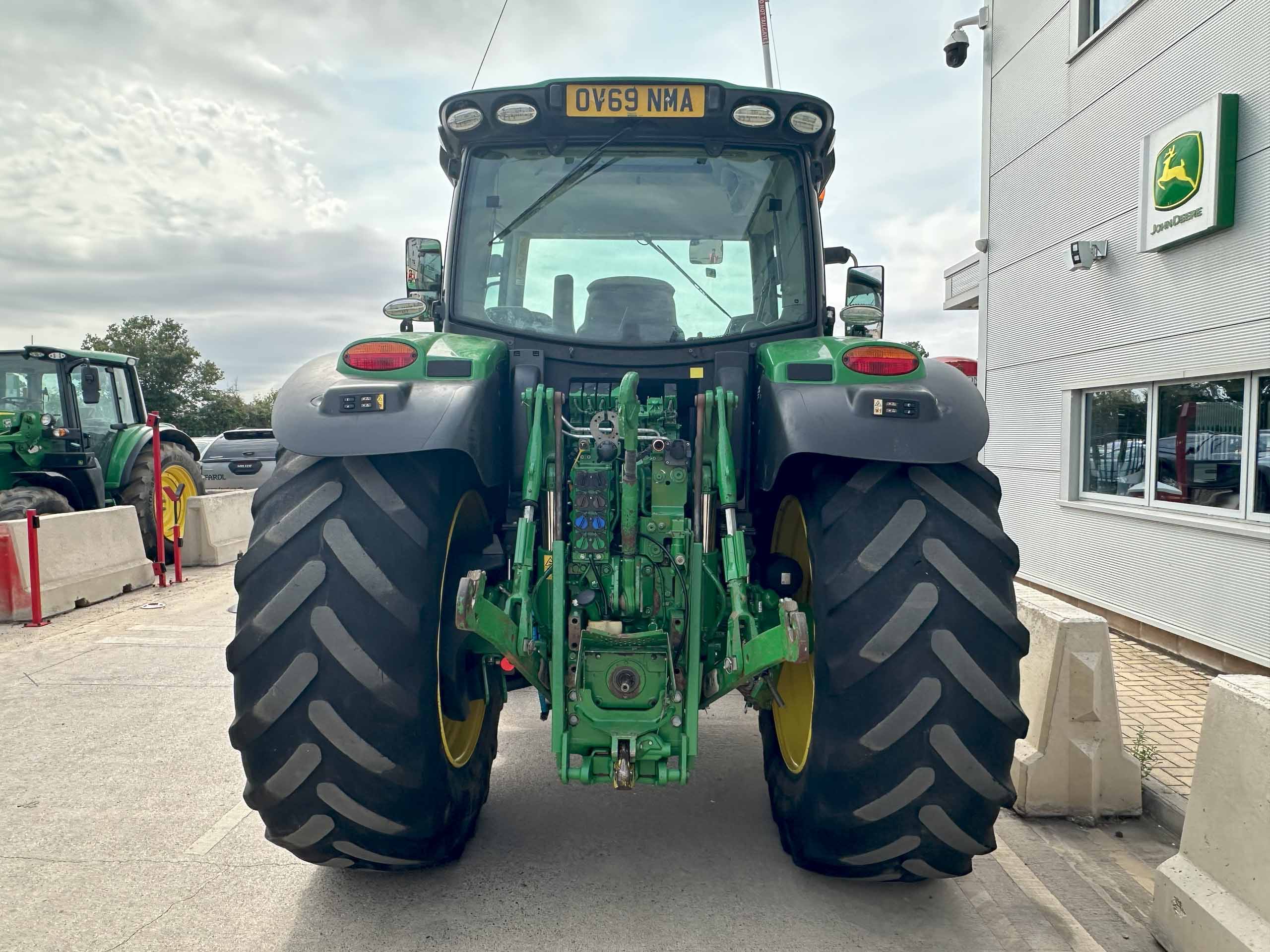 John Deere 6155R