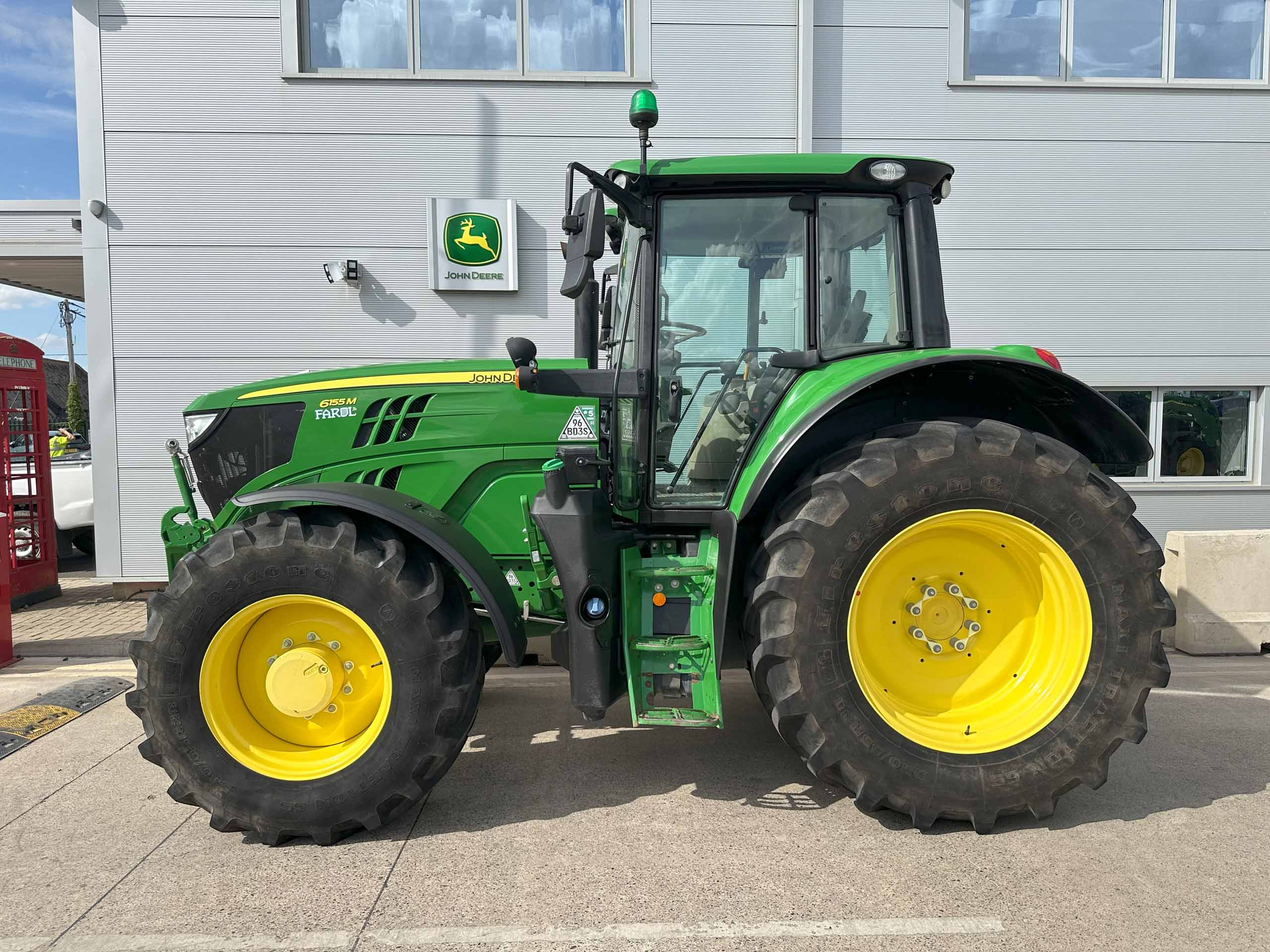 John Deere 6155M