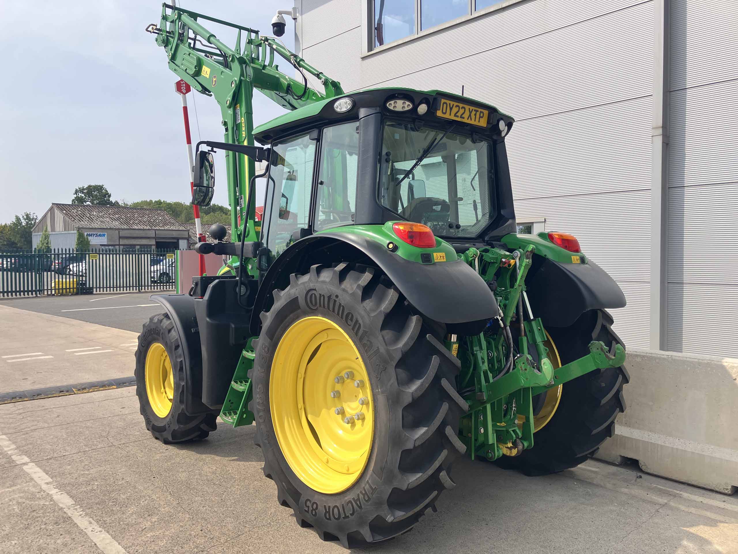 John Deere 6120M