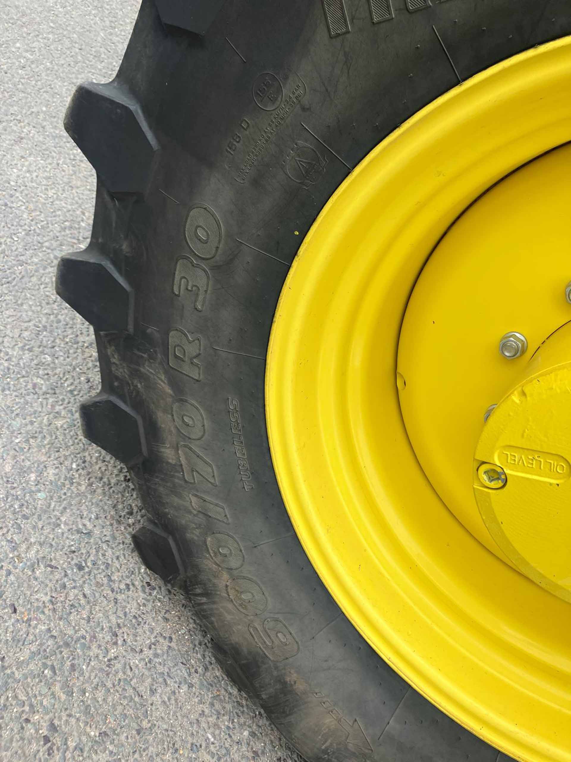John Deere 6250R