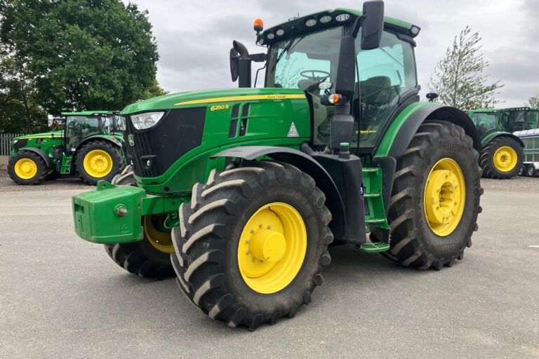 John Deere 6250R