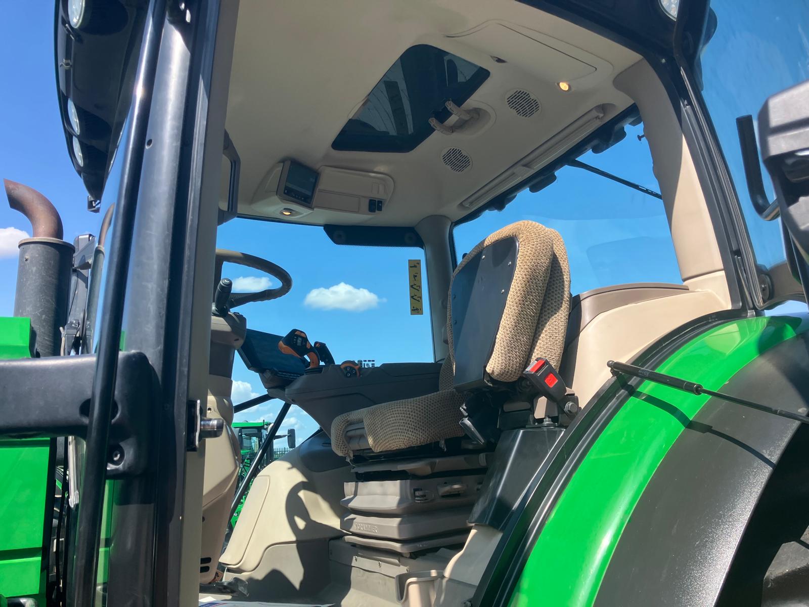John Deere 6R 155