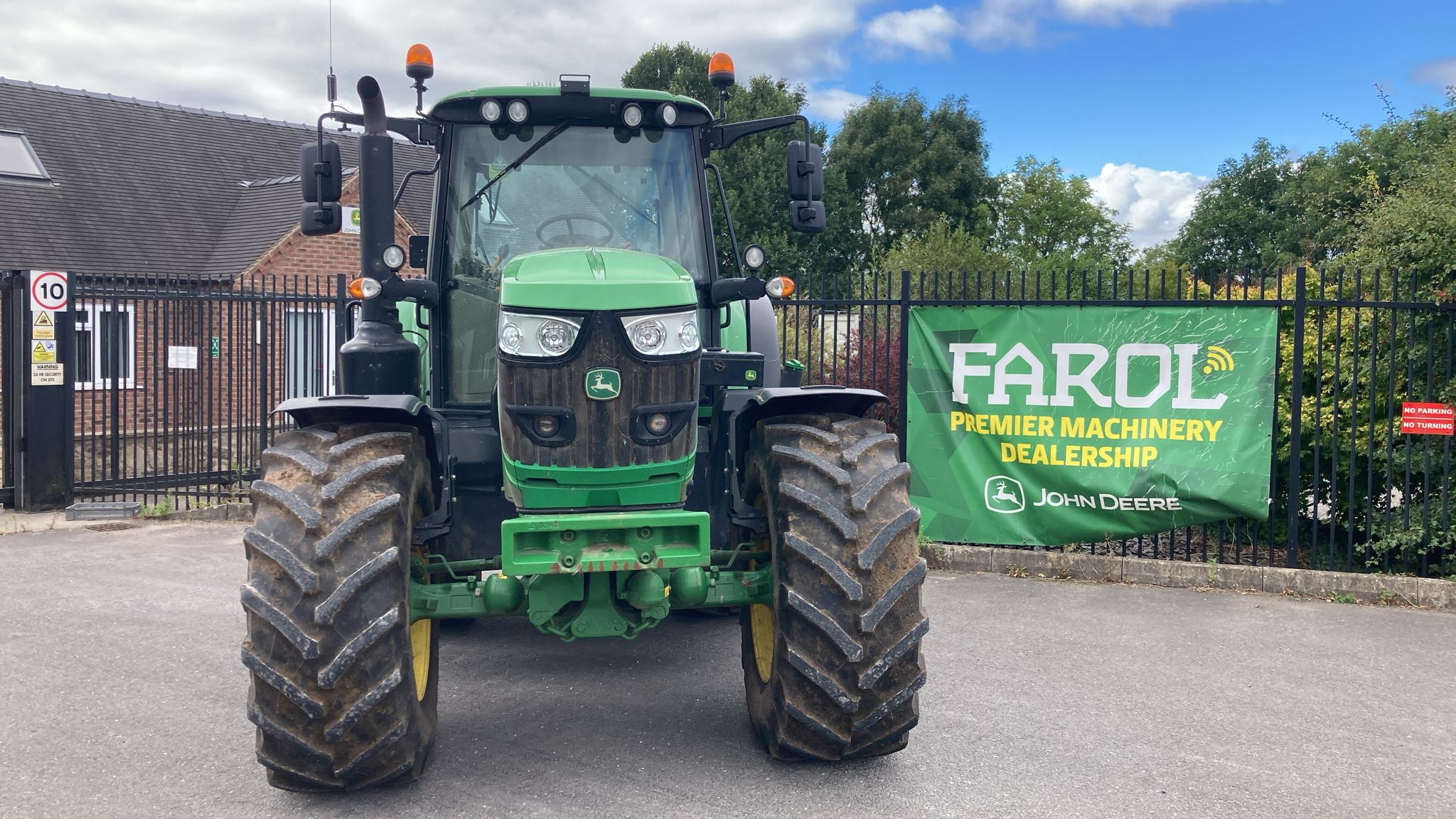 John Deere 6155M
