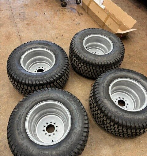 AVANT 400/50-15 GRASS TYRES AND RIMS