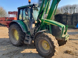 John Deere 6110M