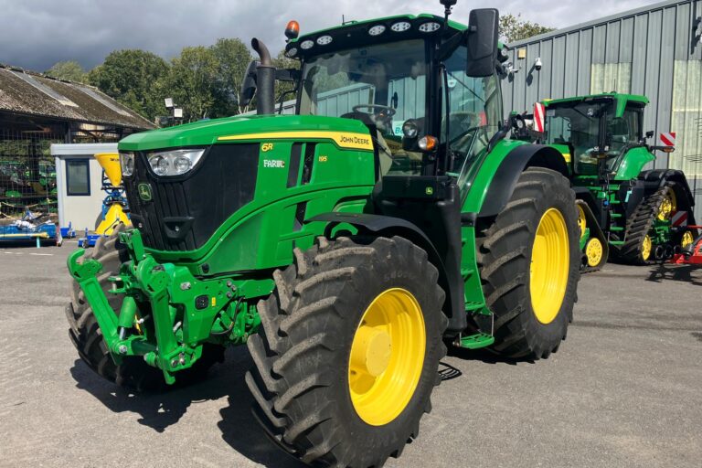 John Deere 6R 195
