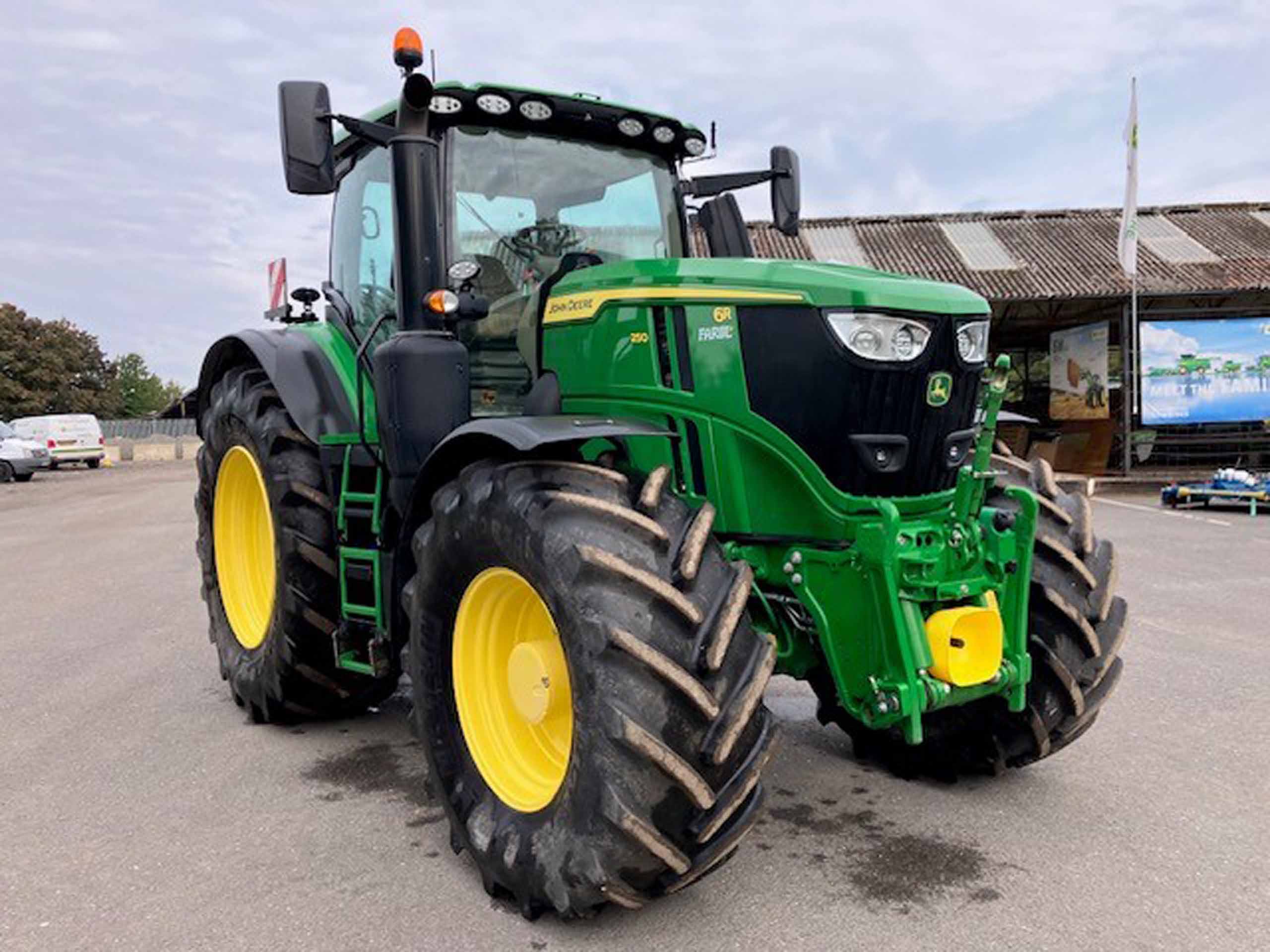 John Deere 6R 250