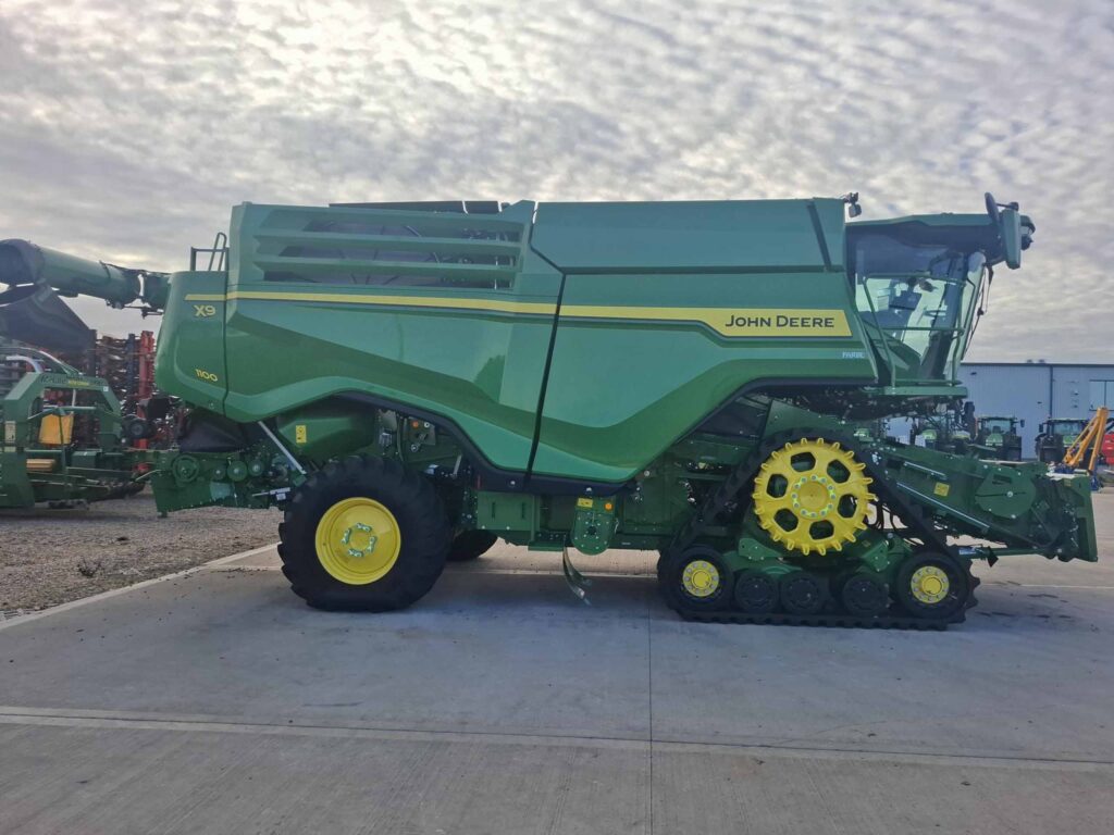 John Deere X9 1100 - Image 7