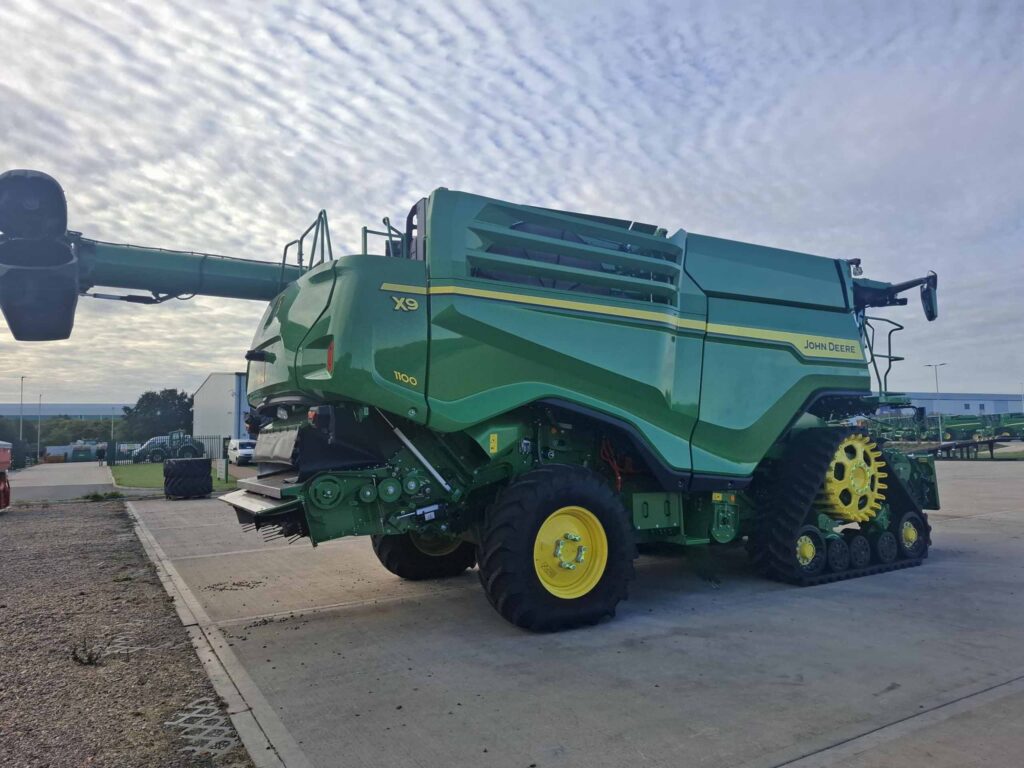 John Deere X9 1100 - Image 8