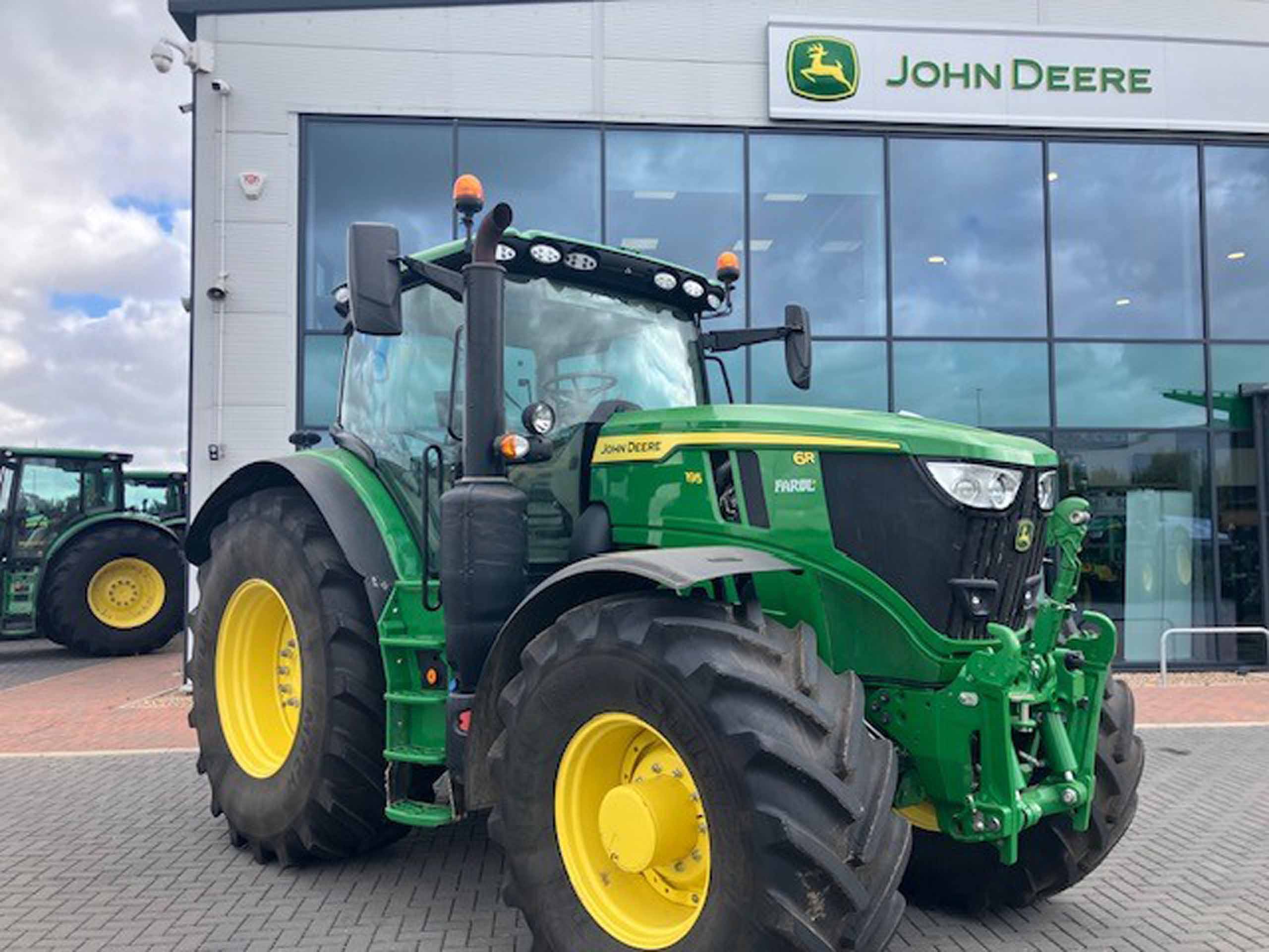 John Deere 6R 195