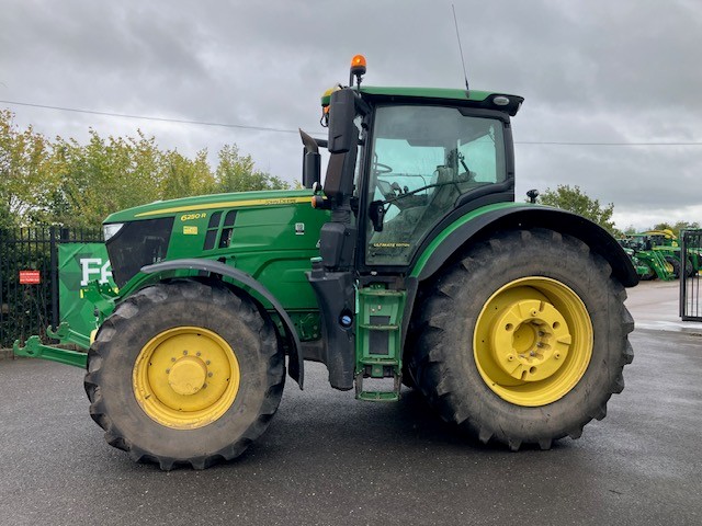 John Deere 6250R