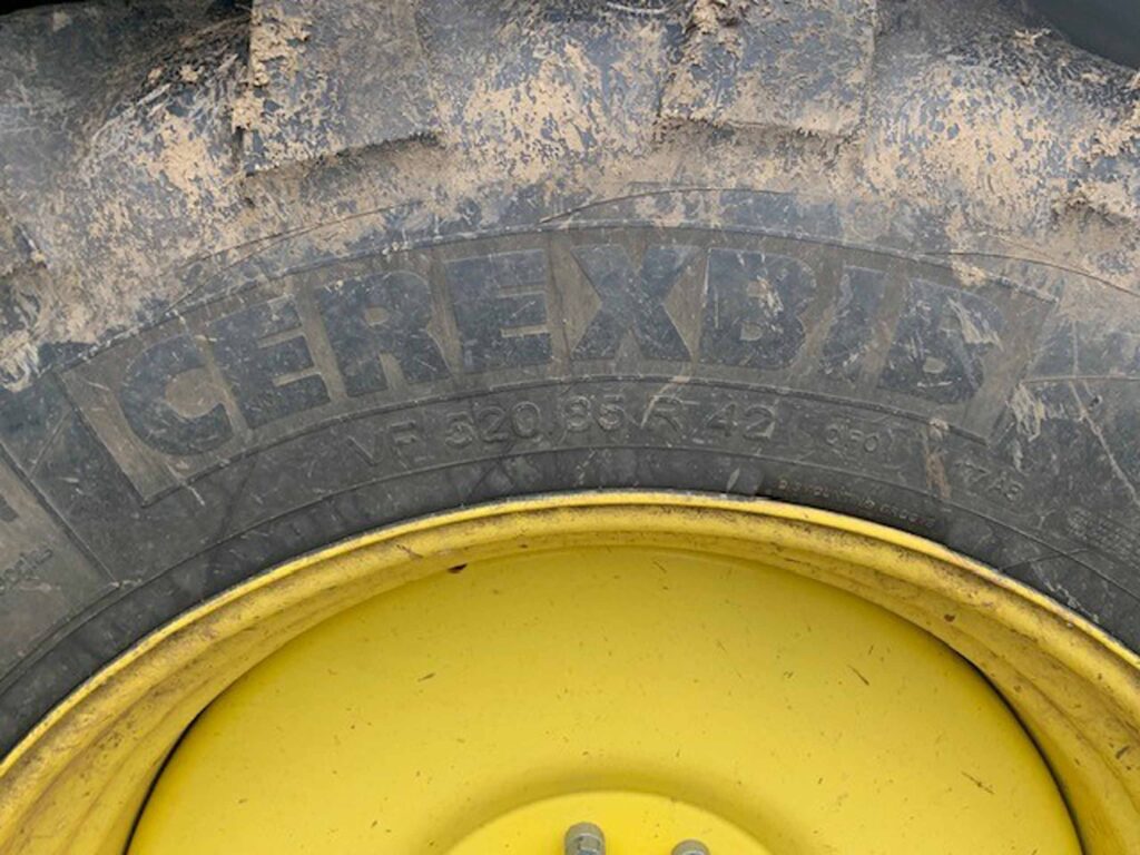 John Deere R4040i - Image 8