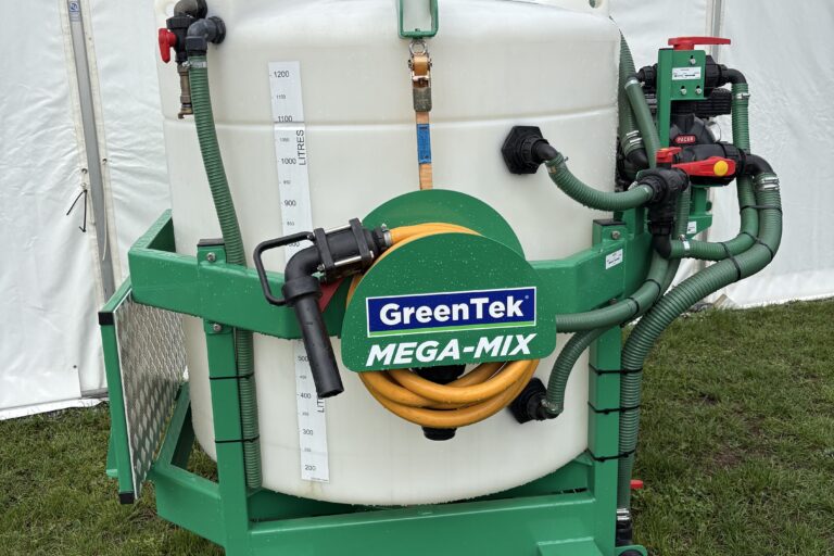 Greentek Mega-Mix tank