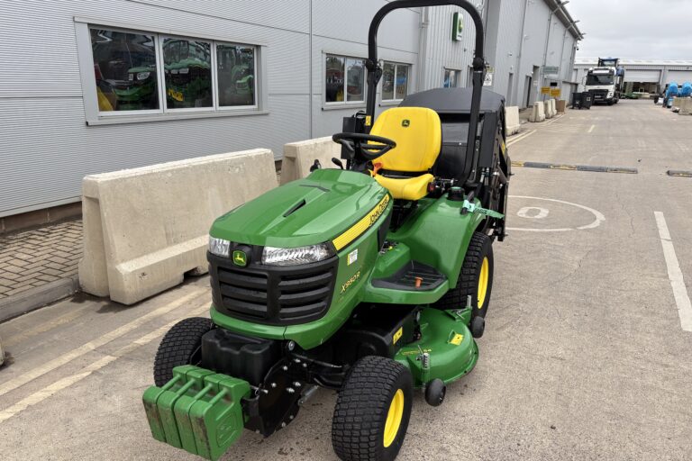 John Deere X950R Cut and Collect mower