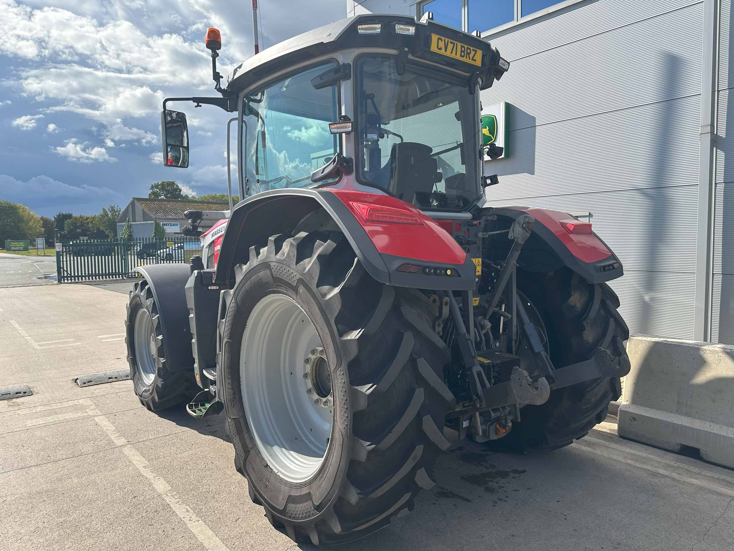Massey Ferguson 8S.245