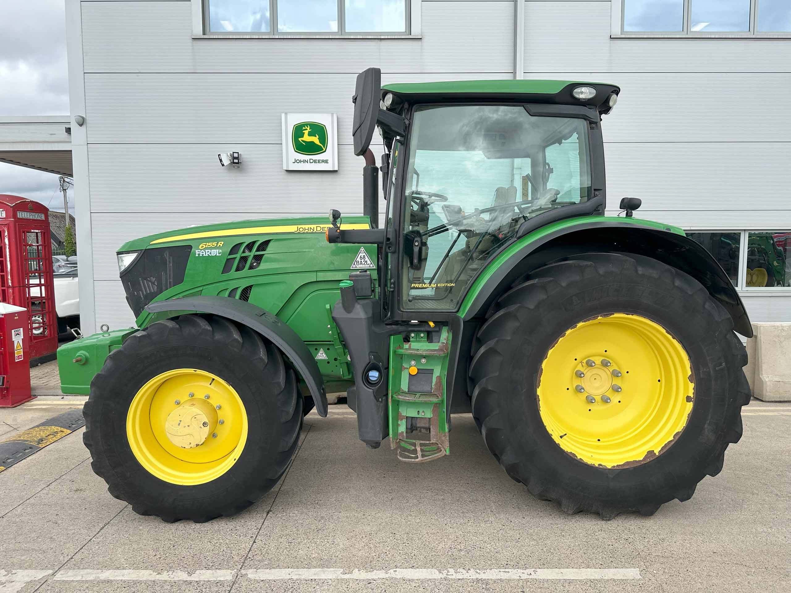 John Deere 6155R