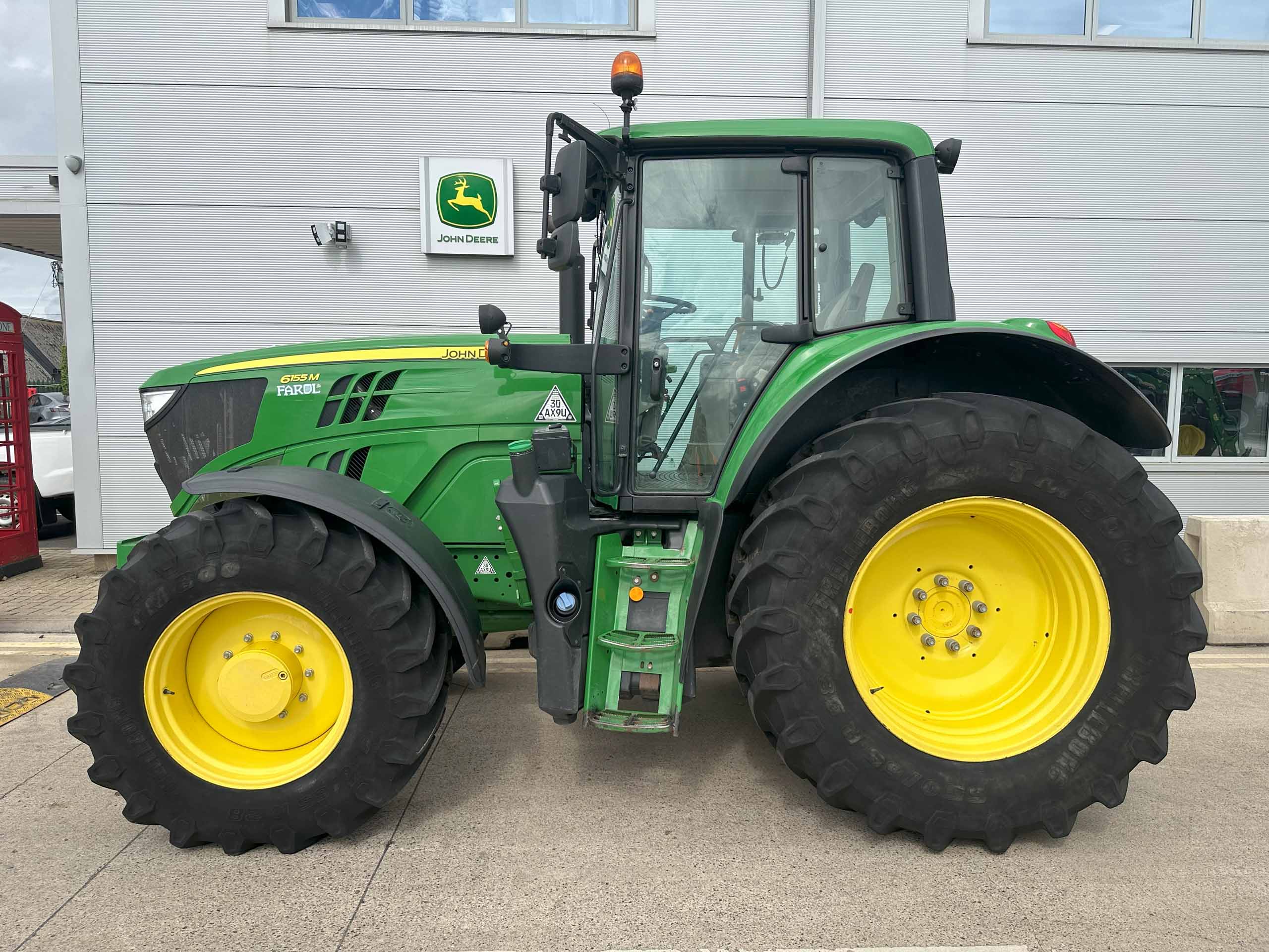John Deere 6155M