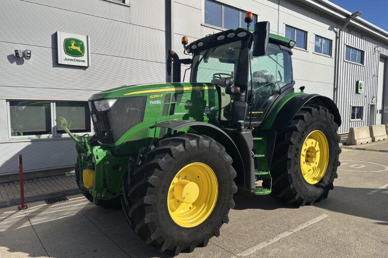 John Deere 6250R