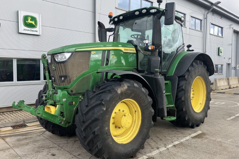 John Deere 6R 250