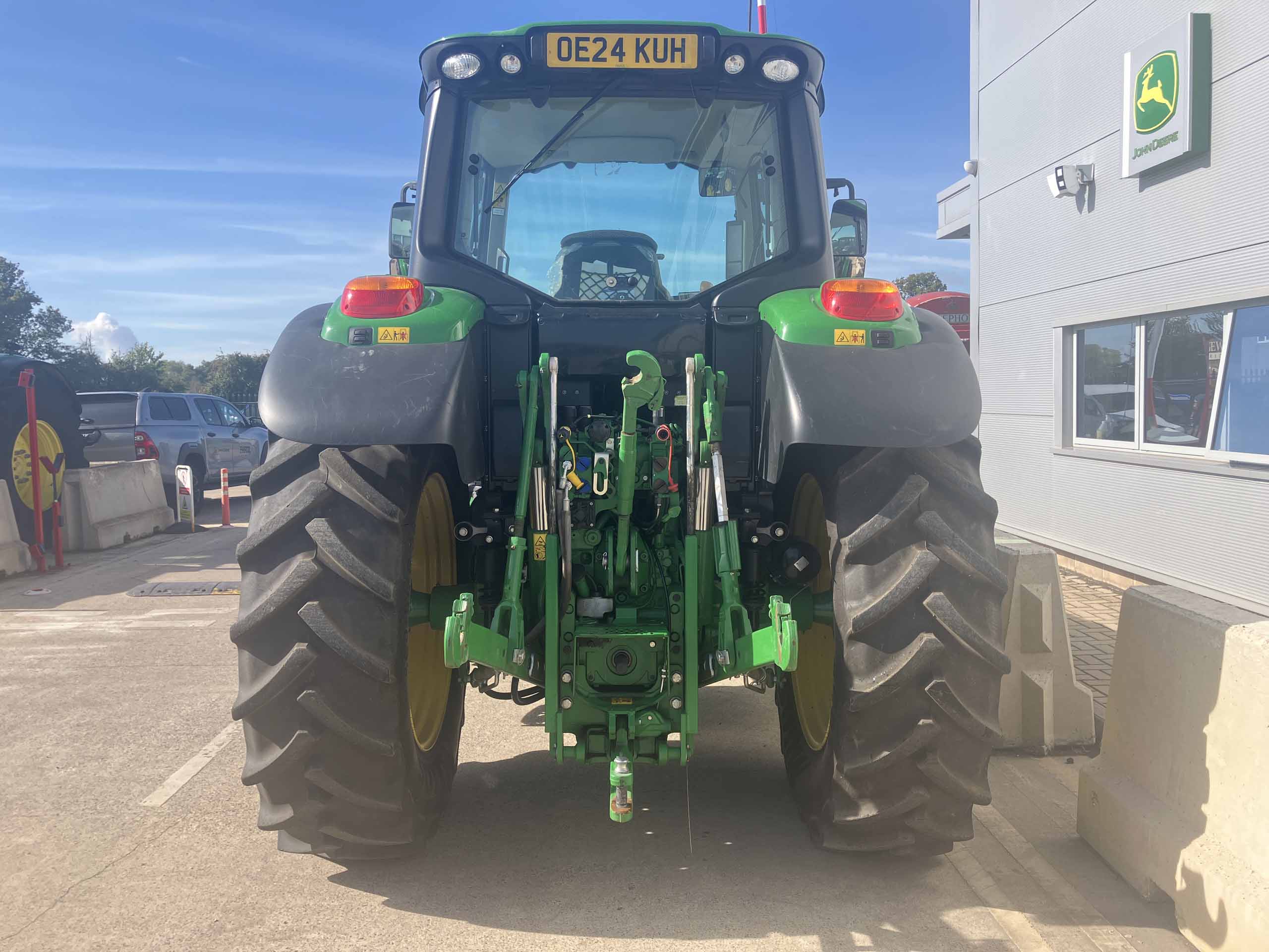John Deere 6145M